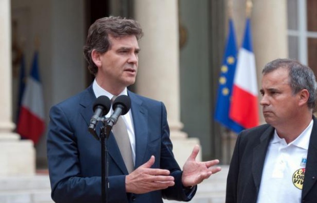 Le ministre du Redressement productif Arnaud Montebourg se rend jeudi à Florange (Moselle) à la demande des salariés de l'aciérie ArcelorMittal inquiets pour l'avenir des deux hauts fourneaux du site dont l'arrêt définitif pourrait être annoncé lundi par la direction. Le ministre du Redressement productif Arnaud Montebourg se rend jeudi à Florange (Moselle) à la demande des salariés de l'aciérie ArcelorMittal inquiets pour l'avenir des deux hauts fourneaux du site dont l'arrêt définitif pourrait être annoncé lundi par la direction.