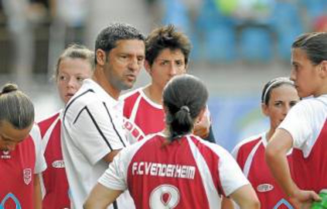 D. Steinberger et ses joueuses. D. Steinberger et ses joueuses.