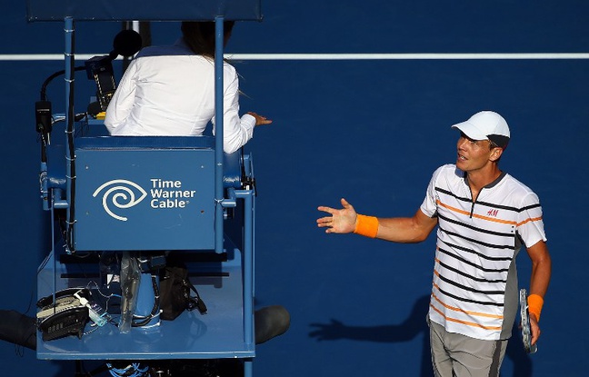 Berdych s'énerve auprès d'un arbitre lors de l'US Open 2015 (photo d'illustration). Berdych s'énerve auprès d'un arbitre lors de l'US Open 2015 (photo d'illustration).