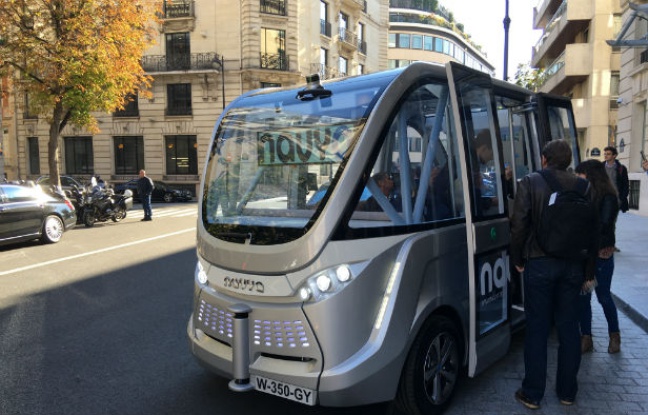 La véhicule autonome Arma de Navya, ce mercredi à Paris. La véhicule autonome Arma de Navya, ce mercredi à Paris.