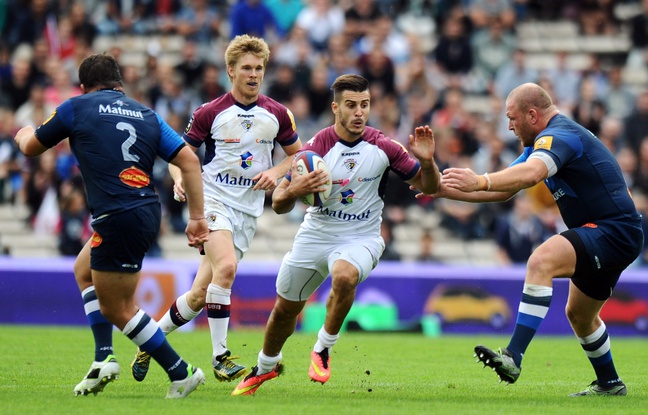 Sofiane Guitoune 648x415_bordeaux-s-french-fullback-sofiane-guitoune-c-runs-with-the-ball-next-to-castres-romanian-prop