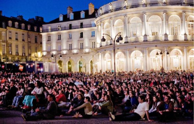 La retransmission de « Don Giovanni » avait attiré 5 000 personnes en 2009. La retransmission de « Don Giovanni » avait attiré 5 000 personnes en 2009.