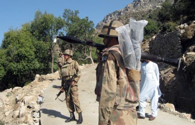 Vingt soldats pakistanais ont été tués samedi matin par une attaque d'hélicoptères de l'Otan sur un poste militaire à la frontière avec l'Afghanistan. Vingt soldats pakistanais ont été tués samedi matin par une attaque d'hélicoptères de l'Otan sur un poste militaire à la frontière avec l'Afghanistan.