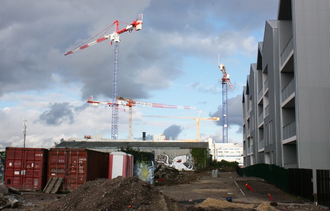 Le 18 janvier 2015, travaux de construction au quartier des Bassins à Flot Le 18 janvier 2015, travaux de construction au quartier des Bassins à Flot