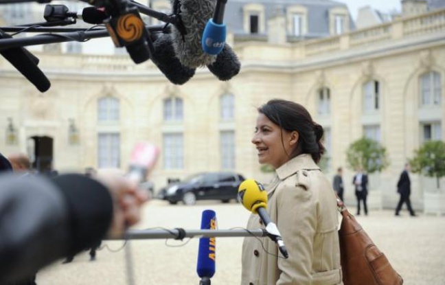 Pour lutter contre "l'emballement" des prix des loyers sans attendre une nouvelle loi qui exigera de longue négociations, le gouvernement entend bloquer par décret dès la rentrée prochaine les tarifs à la relocation. Pour lutter contre "l'emballement" des prix des loyers sans attendre une nouvelle loi qui exigera de longue négociations, le gouvernement entend bloquer par décret dès la rentrée prochaine les tarifs à la relocation.