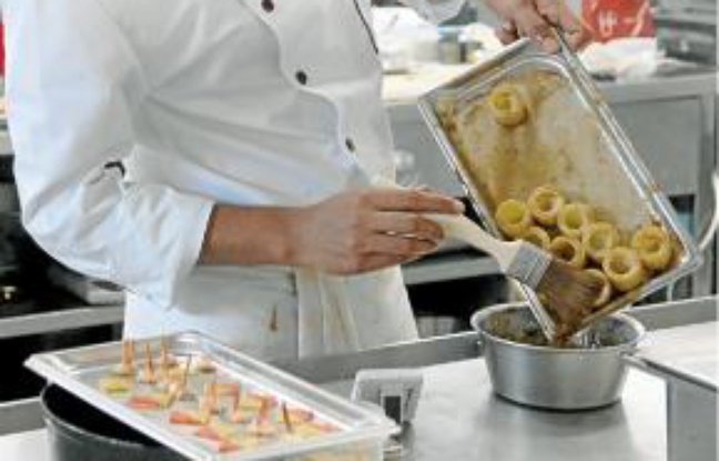 Plus d'emplois dans les restaurants. Plus d'emplois dans les restaurants.