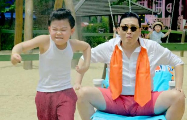 Une image du clip du titre Gangnam Style de PSY. Une image du clip du titre Gangnam Style de PSY.