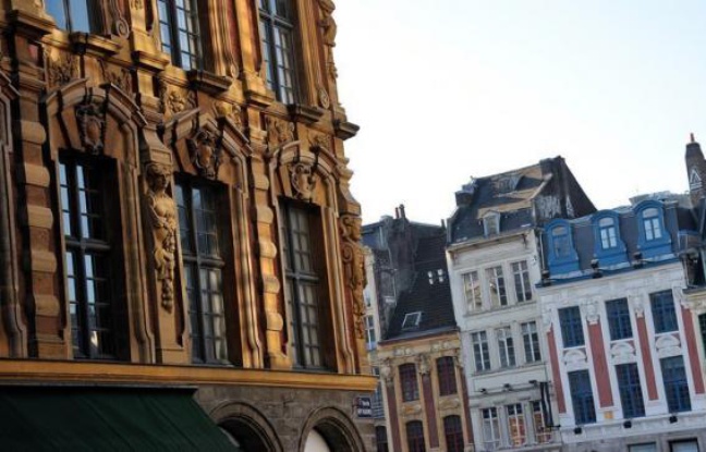 Le nombre de transactions de logements anciens en France a battu, avec un total de 858.200, un record absolu en 2011, ont annoncé jeudi les notaires de France. Le nombre de transactions de logements anciens en France a battu, avec un total de 858.200, un record absolu en 2011, ont annoncé jeudi les notaires de France.