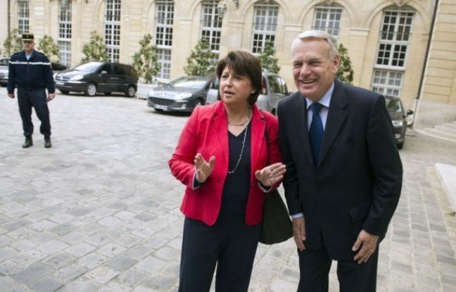 PS et Front de gauche se sont mutuellement accusés d'être responsables de cet échec. Martine Aubry a "regretté" l'absence d'accord, le PCF y a vu "un très mauvais signe pour le rassemblement nécessaire à gauche". Jean-Michel Baylet (PRG) a dénoncé "l'attitude hégémonique" du PS. PS et Front de gauche se sont mutuellement accusés d'être responsables de cet échec. Martine Aubry a "regretté" l'absence d'accord, le PCF y a vu "un très mauvais signe pour le rassemblement nécessaire à gauche". Jean-Michel Baylet (PRG) a dénoncé "l'attitude hégémonique" du PS.