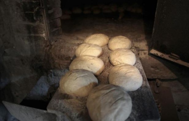 Du pain avant la cuisson, à Montmerrei, le 6 mars 2014 Du pain avant la cuisson, à Montmerrei, le 6 mars 2014