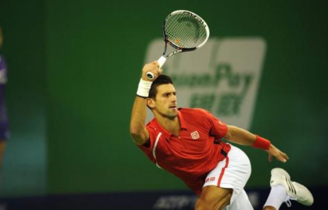 Novak Djokovic et Roger Federer se sont une nouvelle fois qualifiés pour les demi-finales d'un Masters 1000 vendredi à Shanghai, où ils seront accompagnés par Andy Murray et Tomas Berdych, lequel a mis fin aux espoirs de Jo-Wilfried Tsonga. Novak Djokovic et Roger Federer se sont une nouvelle fois qualifiés pour les demi-finales d'un Masters 1000 vendredi à Shanghai, où ils seront accompagnés par Andy Murray et Tomas Berdych, lequel a mis fin aux espoirs de Jo-Wilfried Tsonga.