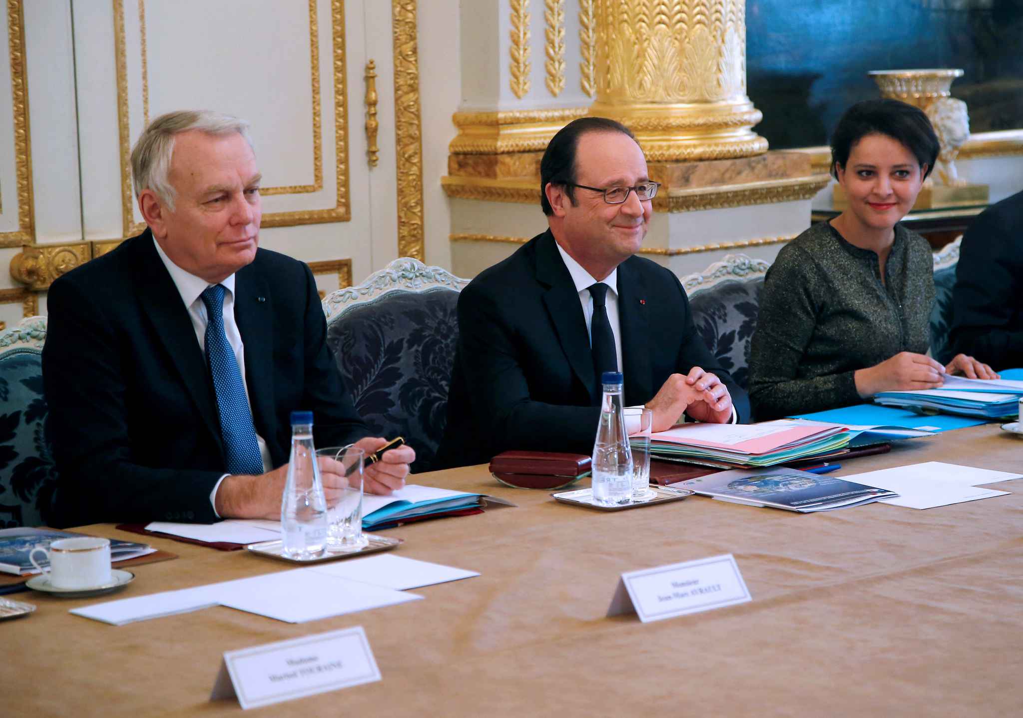 Charming Fit Conseil Marseille #2: 2048x1536-fit_francois-hollande-entoure-ministre-affaires-etrangeres-jean-marc-ayrault-ministre-education-nationale-najat-vallaud-belkacem-lors-conseil-ministre-ely.jpg Charming Fit Conseil Marseille #2: 2048x1536-fit_francois-hollande-entoure-ministre-affaires-etrangeres-jean-marc-ayrault-ministre-education-nationale-najat-vallaud-belkacem-lors-conseil-ministre-ely.jpg