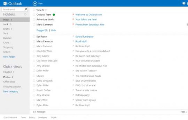 La nouvelle version d'Outlook.com, qui remplace Hotmail, dévoilée le 31 juillet 2012 par Microsoft. La nouvelle version d'Outlook.com, qui remplace Hotmail, dévoilée le 31 juillet 2012 par Microsoft.