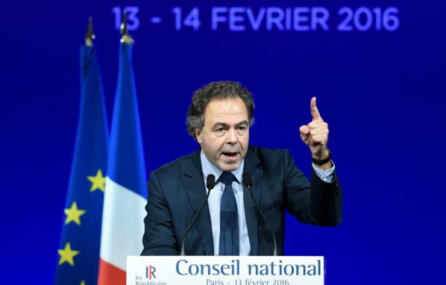 Luc Chatel, le nouveau président du Conseil national des Républicains, le 13 février 2016 à Paris Luc Chatel, le nouveau président du Conseil national des Républicains, le 13 février 2016 à Paris