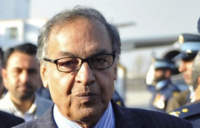 Le président pakistanais Asif Ali Zardari a désigné le ministre de l'Industrie textile Makhdoom Shahabuddin au poste de Premier ministre, a annoncé jeudi la télévision d'Etat. Le président pakistanais Asif Ali Zardari a désigné le ministre de l'Industrie textile Makhdoom Shahabuddin au poste de Premier ministre, a annoncé jeudi la télévision d'Etat.