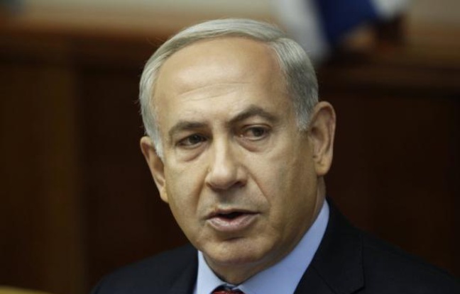 Par son discours va-t-en-guerre sur le nucléaire iranien, qui agace jusqu'à son allié américain, le Premier ministre israélien Benjamin Netanyahu habille ses difficultés à lancer unilatéralement une frappe unilatérale contre Téhéran, estiment des analystes. Par son discours va-t-en-guerre sur le nucléaire iranien, qui agace jusqu'à son allié américain, le Premier ministre israélien Benjamin Netanyahu habille ses difficultés à lancer unilatéralement une frappe unilatérale contre Téhéran, estiment des analystes.
