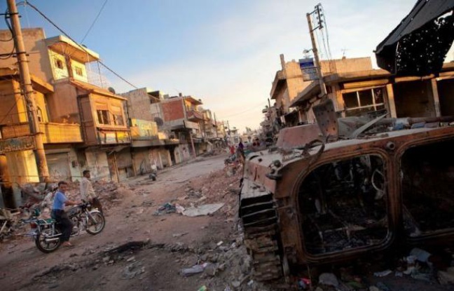 L'émissaire de l'ONU et de la Ligue arabe Kofi Annan, auteur d'un plan de sortie de crise resté jusqu'ici lettre morte, a jugé mardi "impératif" d'avoir un cessez-le-feu en Syrie afin de procéder à une transition politique. L'émissaire de l'ONU et de la Ligue arabe Kofi Annan, auteur d'un plan de sortie de crise resté jusqu'ici lettre morte, a jugé mardi "impératif" d'avoir un cessez-le-feu en Syrie afin de procéder à une transition politique.