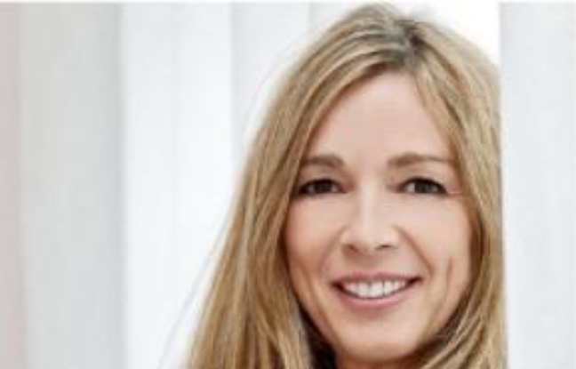 Hélène s'appelle toujours Hélène. Hélène s'appelle toujours Hélène.