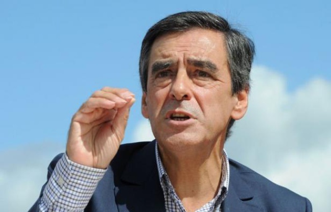 Le candidat à la présidence de l'UMP François Fillon a réaffirmé dimanche sa différence avec Nicolas Sarkozy, tout en prévenant que ceux qui cherchaient à enfoncer un coin entre lui et l'ex-chef de l'Etat échoueraient, une pique à l'égard de Jean-François Copé. Le candidat à la présidence de l'UMP François Fillon a réaffirmé dimanche sa différence avec Nicolas Sarkozy, tout en prévenant que ceux qui cherchaient à enfoncer un coin entre lui et l'ex-chef de l'Etat échoueraient, une pique à l'égard de Jean-François Copé.