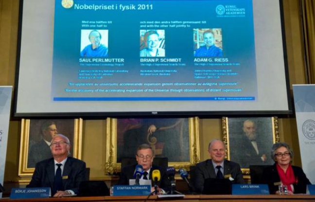 L'académie royale des sciences de Suède a annoncé mardi 4 octobre 2011 à Stockholm le nom des lauréats du prix Nobel de physique: Saul Permutter, Brian Schmidt et Adam Riess. L'académie royale des sciences de Suède a annoncé mardi 4 octobre 2011 à Stockholm le nom des lauréats du prix Nobel de physique: Saul Permutter, Brian Schmidt et Adam Riess.