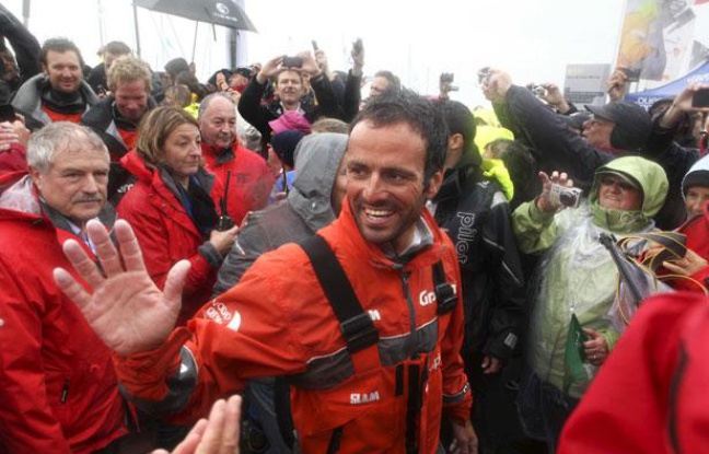 Franck Cammas vainqueur de la Volvo Ocean Race avec Groupama 4, à Lorient, le 15 juin 2012. Franck Cammas vainqueur de la Volvo Ocean Race avec Groupama 4, à Lorient, le 15 juin 2012.