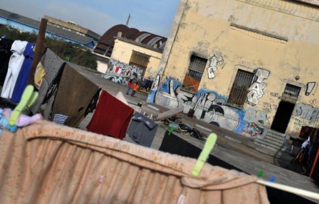 Le séjour irrégulier d'un étranger ne peut suffire à son placement en garde à vue, a décidé jeudi la Cour de cassation dans une décision définitive. Le séjour irrégulier d'un étranger ne peut suffire à son placement en garde à vue, a décidé jeudi la Cour de cassation dans une décision définitive.
