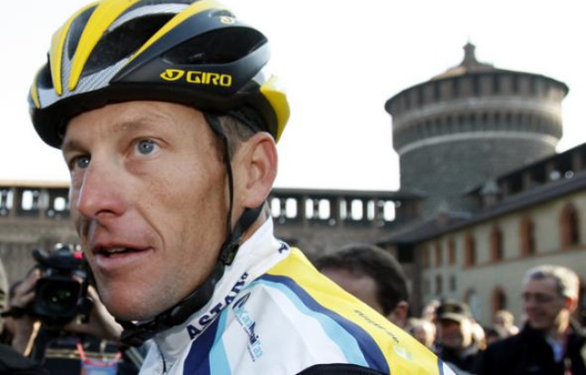 Le cycliste américain Lance Armstrong, au départ de Milan San Remo, le 21 mars 2009. Le cycliste américain Lance Armstrong, au départ de Milan San Remo, le 21 mars 2009.