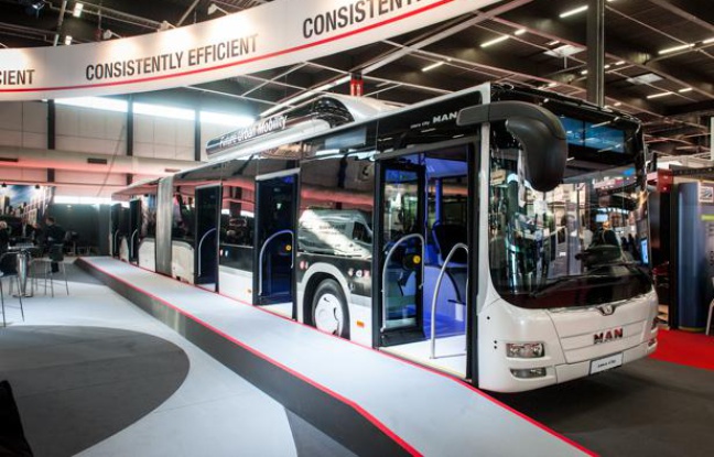Le bus au Gaz naturel pour véhicules de chez MAN, présenté au salon du transport à Bordeaux, le 27 novembre 2013 Le bus au Gaz naturel pour véhicules de chez MAN, présenté au salon du transport à Bordeaux, le 27 novembre 2013