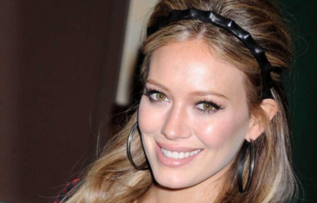 Hilary Duff à une séance de dédicace de son livre «Devoted» à New York, en octobre 2011. Hilary Duff à une séance de dédicace de son livre «Devoted» à New York, en octobre 2011.