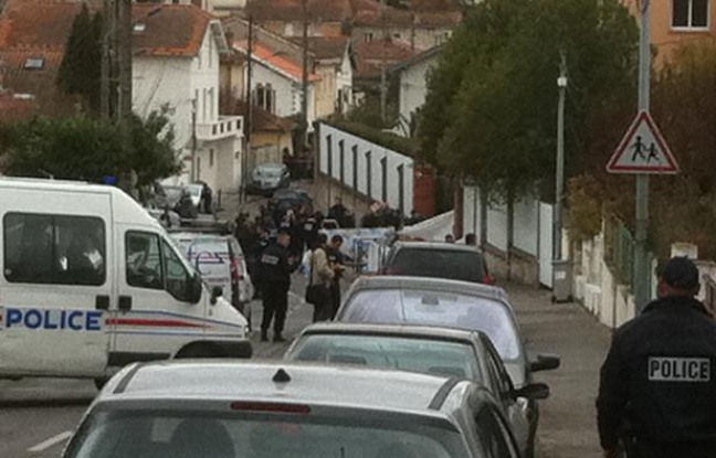 Une fusillade a éclaté devant un collège juif, le 19 mars à Toulouse.
Une fusillade a éclaté devant un collège juif, le 19 mars à Toulouse.