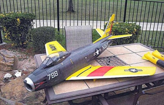 Un Américain qui voulait attaquer le Pentagone et le Congrès à Washington avec des modèles réduits d'avions téléguidés bourrés d'explosifs a plaidé coupable mardi à Boston (nord-est), a annoncé le procureur fédéral sur place. Un Américain qui voulait attaquer le Pentagone et le Congrès à Washington avec des modèles réduits d'avions téléguidés bourrés d'explosifs a plaidé coupable mardi à Boston (nord-est), a annoncé le procureur fédéral sur place.