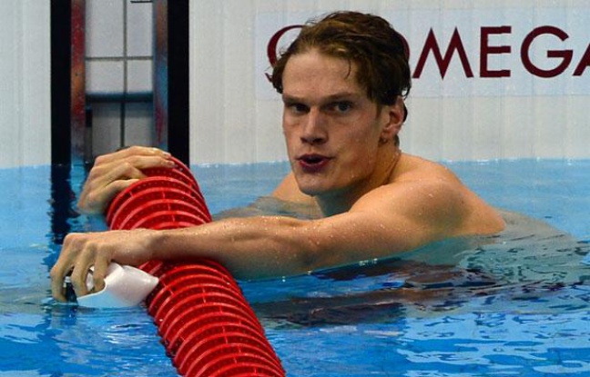 Yannick Agnel, le 1er août 2012, à l'arrivée du 100m nage libre des JO. Yannick Agnel, le 1er août 2012, à l'arrivée du 100m nage libre des JO.