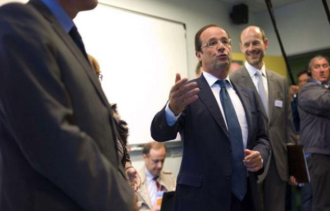 Le Président François Hollande au collège Youri Gagarine, le 3 septembre 2012. Le Président François Hollande au collège Youri Gagarine, le 3 septembre 2012.