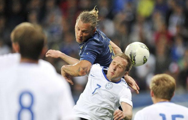 Philippe Mexès pendant le match amical face à l'Estonie, à la MM Arena du Mans, le 5 juin 2012. Philippe Mexès pendant le match amical face à l'Estonie, à la MM Arena du Mans, le 5 juin 2012.