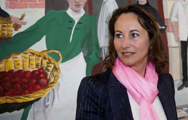 Ségolène Royal après son vote à La Rochelle au premier tour des élections législatives le 10 juin 2012. Ségolène Royal après son vote à La Rochelle au premier tour des élections législatives le 10 juin 2012.