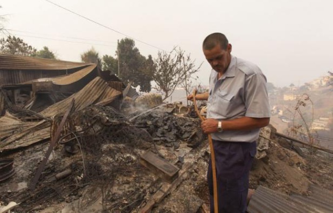 De nombreux incendies faisaient rage jeudi au Portugal, notamment dans la région touristique de l'Algarve et à Madère où les autorités portugaises ont envoyé des renforts pour prêter main forte aux services de secours de cet archipel de l'Atlantique. De nombreux incendies faisaient rage jeudi au Portugal, notamment dans la région touristique de l'Algarve et à Madère où les autorités portugaises ont envoyé des renforts pour prêter main forte aux services de secours de cet archipel de l'Atlantique.
