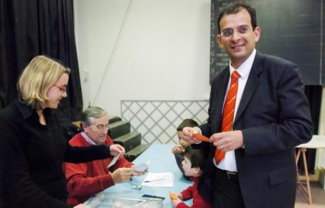 Le parquet de Nanterre a ouvert une enquête préliminaire pour corruption visant le sénateur-maire PS de Clamart (Hauts-de-Seine), Philippe Kaltenbach, pour établir s'il a monnayé l'attribution d'un logement social, a-t-on appris jeudi de source judiciaire. Le parquet de Nanterre a ouvert une enquête préliminaire pour corruption visant le sénateur-maire PS de Clamart (Hauts-de-Seine), Philippe Kaltenbach, pour établir s'il a monnayé l'attribution d'un logement social, a-t-on appris jeudi de source judiciaire.