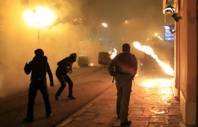 Des affrontements entre manifestants et policiers à Corte, en Corse, le 16 février 2016 Des affrontements entre manifestants et policiers à Corte, en Corse, le 16 février 2016