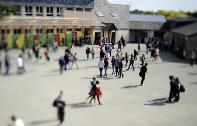 Un garçon de 13 ans a été gravement blessé vendredi matin dans une bagarre avec un autre élève pendant la récréation du matin au collège de Cleunay, à Rennes, a-t-on appris vendredi auprès de l'inspecteur d'académie d'Ille-et-Vilaine Un garçon de 13 ans a été gravement blessé vendredi matin dans une bagarre avec un autre élève pendant la récréation du matin au collège de Cleunay, à Rennes, a-t-on appris vendredi auprès de l'inspecteur d'académie d'Ille-et-Vilaine