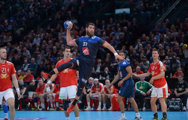 Shoot of Luka Karabatic of The Experts. Golden League competition 2016 at AccorHotels Arena, before the Euro competition from 15 to 31 January, 2016 in Poland. Match the January 9th, 2016 between French Handball team The Experts and Danemark team. Victory of The Experts 36 to 28. Paris, FRANCE - 10/01/2016/HARSIN_HANDFRANCEDANEMARK44/Credit:ISA HARSIN/SIPA/1601102229 Shoot of Luka Karabatic of The Experts. Golden League competition 2016 at AccorHotels Arena, before the Euro competition from 15 to 31 January, 2016 in Poland. Match the January 9th, 2016 between French Handball team The Experts and Danemark team. Victory of The Experts 36 to 28. Paris, FRANCE - 10/01/2016/HARSIN_HANDFRANCEDANEMARK44/Credit:ISA HARSIN/SIPA/1601102229