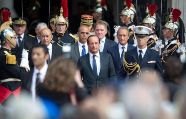 Le président François Hollande qui présidait samedi le 68ème anniversaire de la Libération de Paris sur le parvis de l'Hôtel de Ville, s'est revendiqué de l'héritage de la Résistance et de ses valeurs. Le président François Hollande qui présidait samedi le 68ème anniversaire de la Libération de Paris sur le parvis de l'Hôtel de Ville, s'est revendiqué de l'héritage de la Résistance et de ses valeurs.