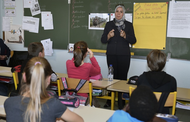 Latifa Ibn Ziaten, lors d'une intervention dans un établissement scolaire de Haute-Garonne, en 2015. Latifa Ibn Ziaten, lors d'une intervention dans un établissement scolaire de Haute-Garonne, en 2015.