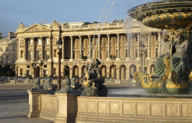 L'Hôtel Crillon place de la Concorde à Paris. L'Hôtel Crillon place de la Concorde à Paris.