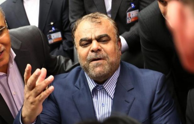 Le ministre iranien du Pétrole, Rostam Ghassemi, a demandé une réunion extraordinaire de l'Organisation des pays exportateurs de pétrole (Opep) pour soutenir les prix de l'or noir, a rapporté samedi Shana, l'agence spécialisée du ministère du Pétrole. Le ministre iranien du Pétrole, Rostam Ghassemi, a demandé une réunion extraordinaire de l'Organisation des pays exportateurs de pétrole (Opep) pour soutenir les prix de l'or noir, a rapporté samedi Shana, l'agence spécialisée du ministère du Pétrole.
