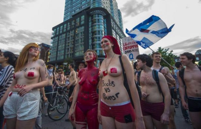 Entre deux et trois mille jeunes gens, dont beaucoup presque entièrement dévêtus ont manifesté à Montréal jeudi soir au son de casseroles pour protester contre le Grand Prix de F1 prévu dans la ville et la hausse des frais de scolarité. Entre deux et trois mille jeunes gens, dont beaucoup presque entièrement dévêtus ont manifesté à Montréal jeudi soir au son de casseroles pour protester contre le Grand Prix de F1 prévu dans la ville et la hausse des frais de scolarité.