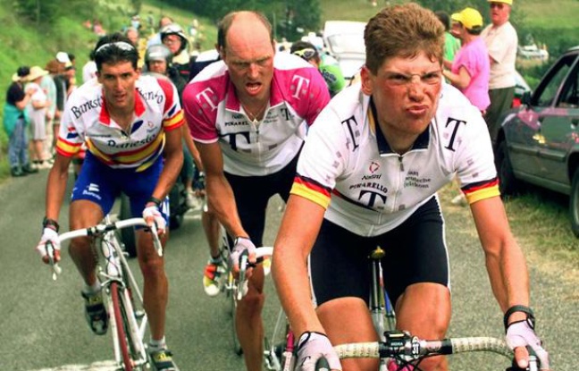 Jan Ullrich devant Bjarne Riis dans l'ascension du Val de Louron-Azet, le 14 juillet 1997.
Jan Ullrich devant Bjarne Riis dans l'ascension du Val de Louron-Azet, le 14 juillet 1997.