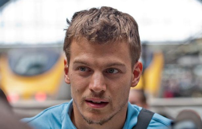 Christophe Lemaitre lors de son arrivée à Londres, le 4 août 2012. Christophe Lemaitre lors de son arrivée à Londres, le 4 août 2012.