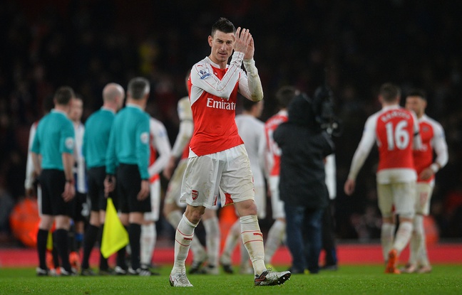 Le défenseur d'arsenal Laurent Koscielny, le 2 janvier 2016 à l'Emirates Stadium. Le défenseur d'arsenal Laurent Koscielny, le 2 janvier 2016 à l'Emirates Stadium.