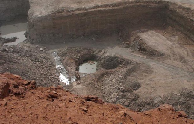 La mine d'uranium d'Arlit, exploitée au Niger par Areva. La mine d'uranium d'Arlit, exploitée au Niger par Areva.