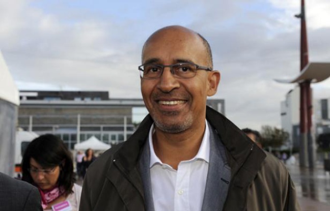 Harlem Désir, le 25 août 2012, à La Rochelle. Harlem Désir, le 25 août 2012, à La Rochelle.